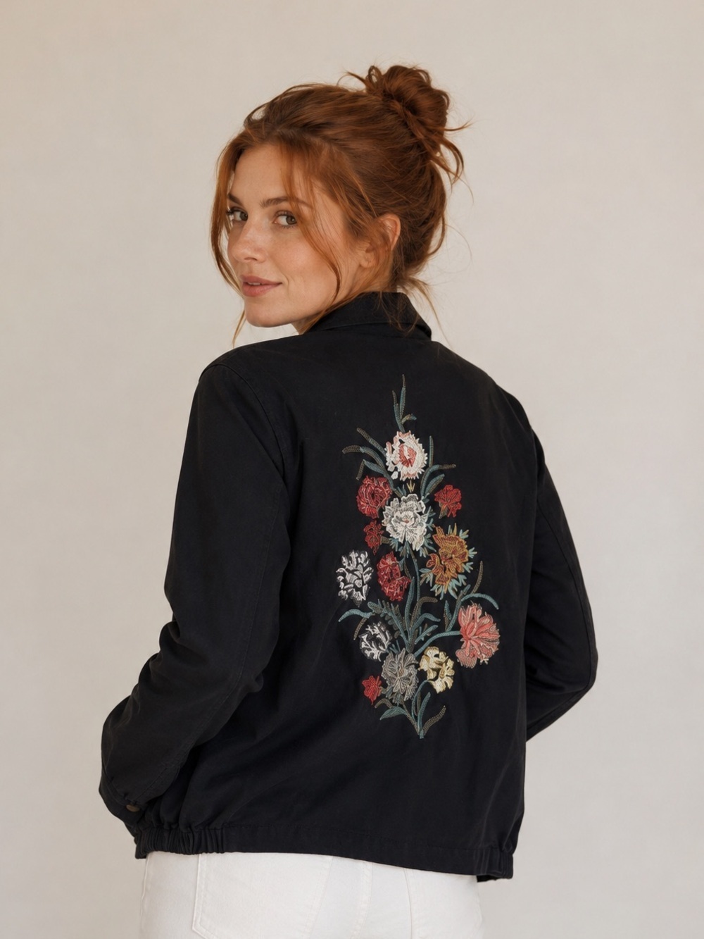 NWT JustFab Button Up Blazer Jacket Floral Embroidered Back in Black Size Small